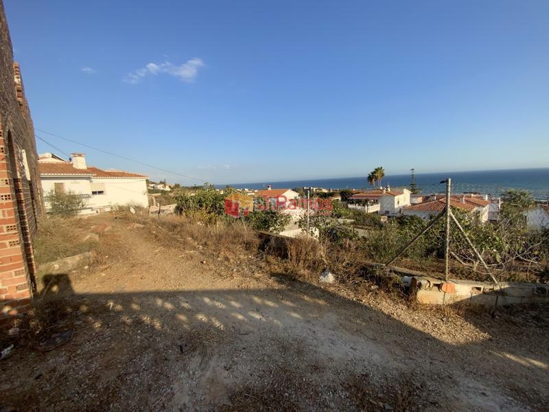 Foto d9fde1b6-b1da-42dc-8efa-a86e01f5d331. Terrain résidentiel dans Benajarafe