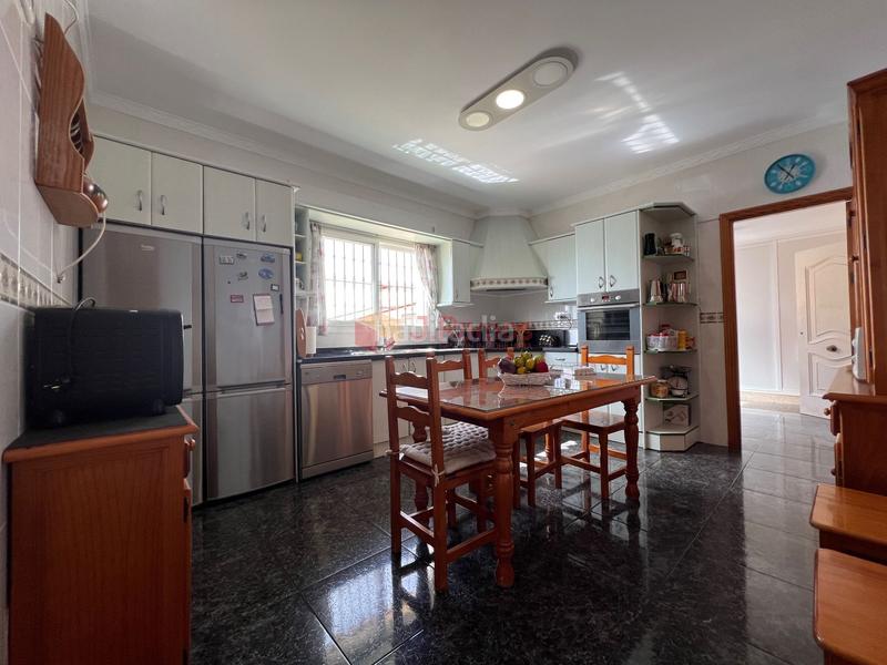 Foto c98aff89-57ef-4c69-9551-1ec63e93d6e3. Chalet villa en Lagos