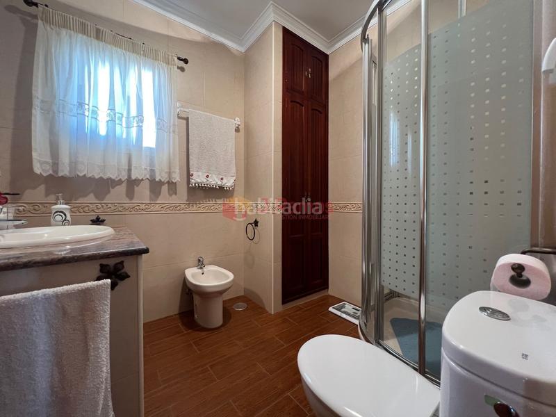 Foto e50e3b59-df79-40fd-889d-67c3820b6cbc. Chalet villa en Lagos