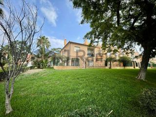Haus  Sierra de las nieves. Chalet pareado en torre del mar