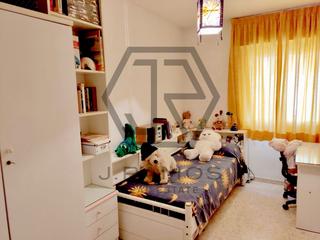 Pis a Viña Málaga. Estupendo piso de 4 dormitorios con garaje en torre del mar