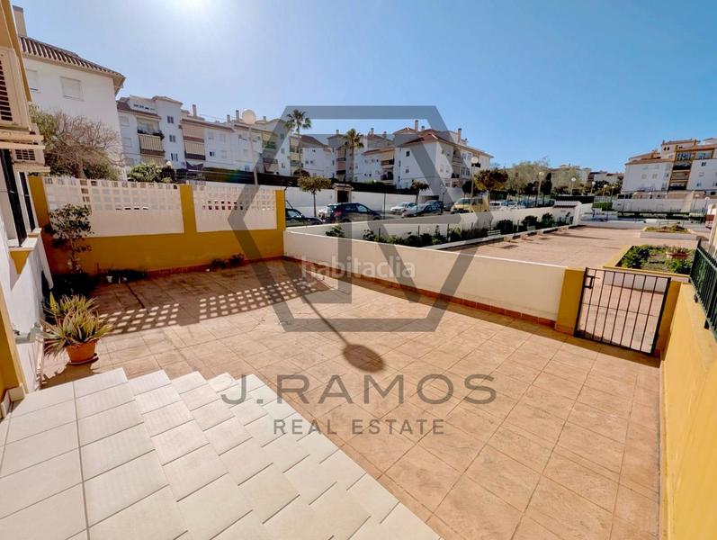 Foto f1da00ce-f02c-47b0-a7e2-333f823e88a9. Pis amb piscina a Viña Málaga Torre del Mar