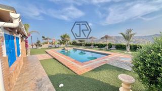 Xalet  De la axarquia. Villa en almachar