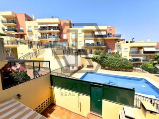 Casa adossada  Jumilla. Magnifico chalet en zona privilegiada de viñamalaga