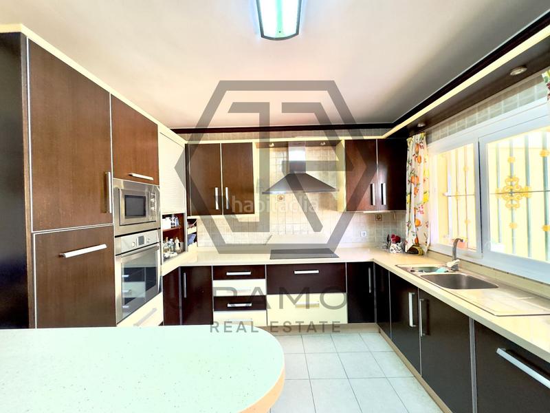 Foto 4b18fcbc-ea1f-4262-ba65-66aa6360d30b. Casa adosada magnifico chalet en zona privilegiada de viñamalaga en Torre del Mar
