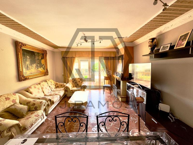 Foto c24ea32c-4b83-4d27-9f59-519dd4a50e85. Casa adosada magnifico chalet en zona privilegiada de viñamalaga en Torre del Mar