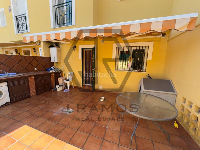 Foto e2217ada-b765-43dd-acb8-84d7d6a0645d. Casa adosada magnifico chalet en zona privilegiada de viñamalaga en Torre del Mar