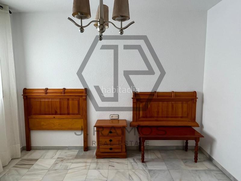 Foto 6147a228-41b1-4b37-9ebd-11c63c96ddda. Attico in Poniente-Faro Torre del Mar