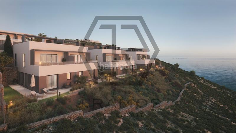 Foto 1093f2c2-ca3e-4657-9376-2f911b0f819f. Casa adossada a Lagos