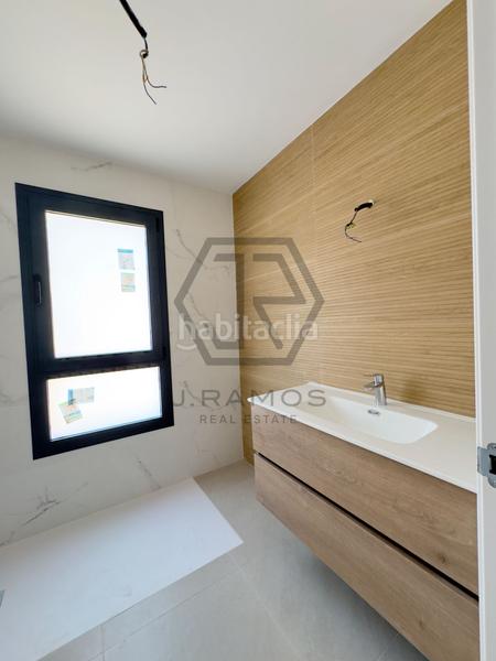 Foto 3e94bbad-3a1f-47ab-8ce4-c123151ba61c. Casa adossada amb calefacció piscina a Viña Málaga Torre del Mar