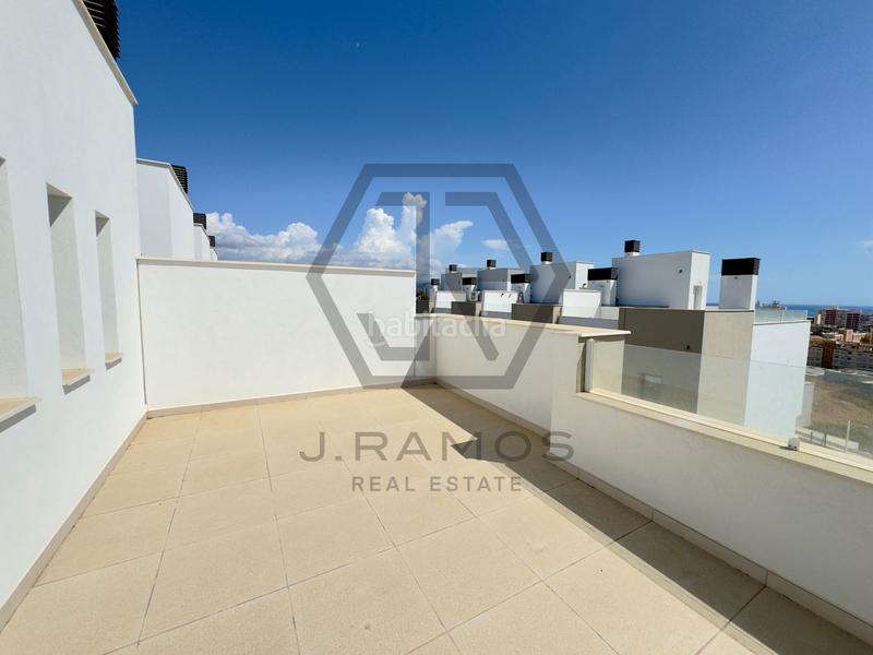 Foto 49b28f1a-3c7a-4cdb-bc78-7f7a8dc492de. Casa adossada amb calefacció piscina a Viña Málaga Torre del Mar