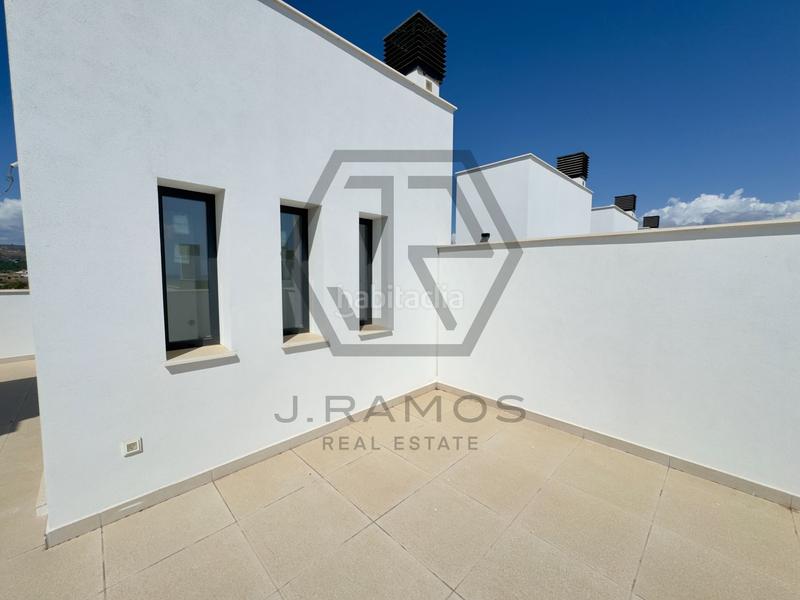 Foto 5a4f848e-cd45-4c96-a88c-0e2b80f755e5. Casa adossada amb calefacció piscina a Viña Málaga Torre del Mar