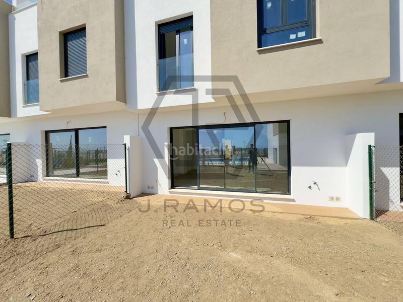 Foto 91083daa-305a-497f-a584-7b2f434f85d7. Casa adossada amb calefacció piscina a Viña Málaga Torre del Mar