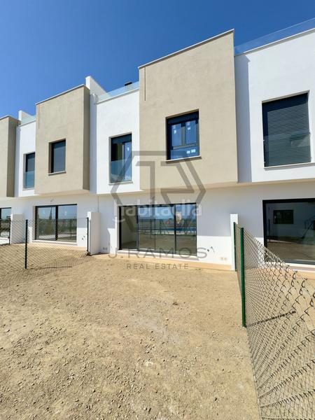 Foto 9554bdf8-93fb-4471-b573-f245d3996ea6. Casa adossada amb calefacció piscina a Viña Málaga Torre del Mar
