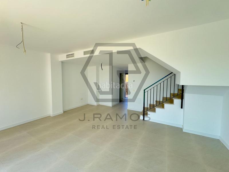 Foto c3ebeb23-d85f-4de0-8595-7f20750ed0a4. Casa adossada amb calefacció piscina a Viña Málaga Torre del Mar