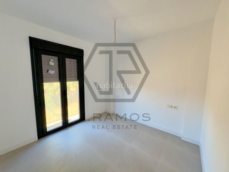 Foto ceb1e42a-827b-4e21-8637-60ba73e9bc5d. Casa adossada amb calefacció piscina a Viña Málaga Torre del Mar