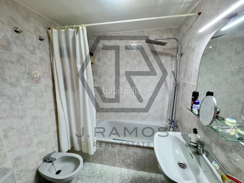 Foto 2452bc3d-e07d-4bbe-8b7b-809bdb32e3f1. Casa adossada a Viñuela