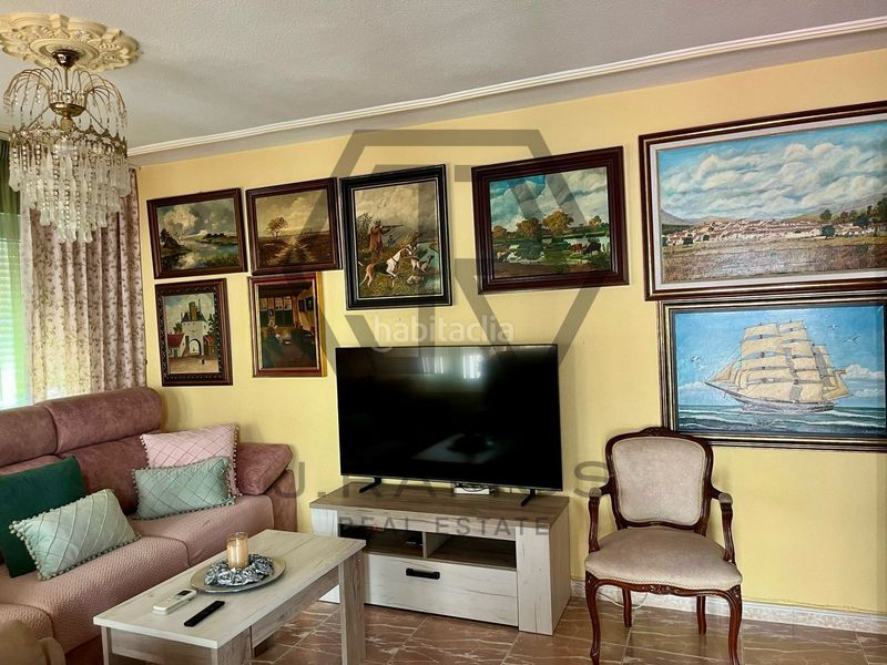 Foto 38e0fb29-a56a-4e42-b0ef-4ba14dfc1251. Pis amb piscina a Poniente-Faro Torre del Mar