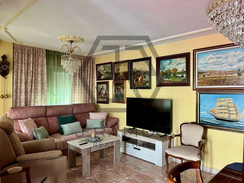 Foto 41084b47-892c-49d0-95be-1810c05d66e9. Pis amb piscina a Poniente-Faro Torre del Mar