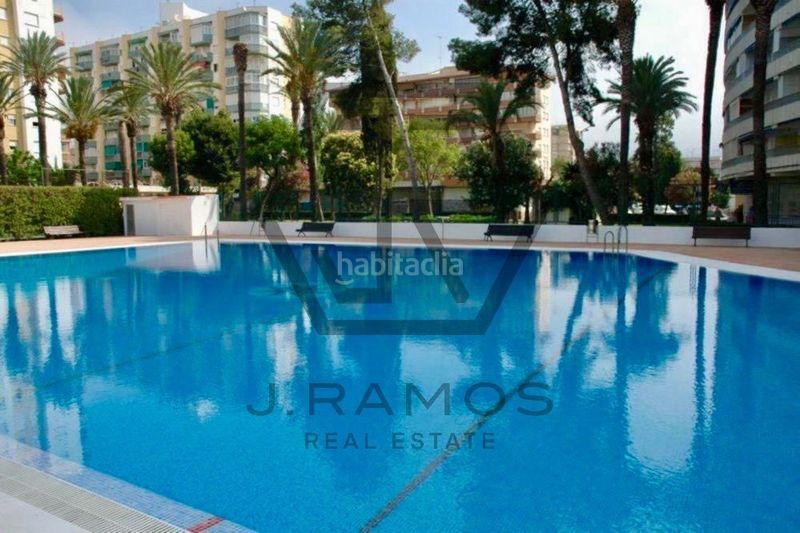 Foto 833c7042-0ce2-4c47-9d13-41f6cab1a9d4. Pis amb piscina a Poniente-Faro Torre del Mar