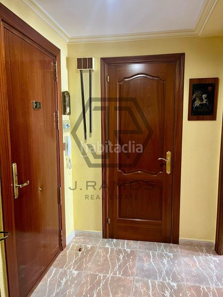 Foto d5090e80-5a72-402d-ac3d-6ed5600365c8. Pis amb piscina a Poniente-Faro Torre del Mar