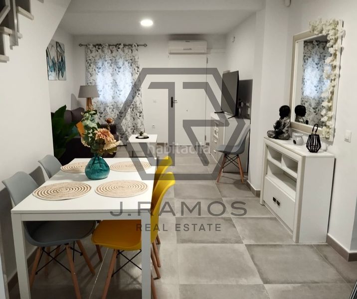 Foto de684bb1-3771-4f34-a5c4-79b75bd708a8. Casa adossada amb calefacció piscina a Poniente-Faro Torre del Mar