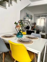 Casa adossada  Paz. Chalet  en  pleno centro de torre del mar