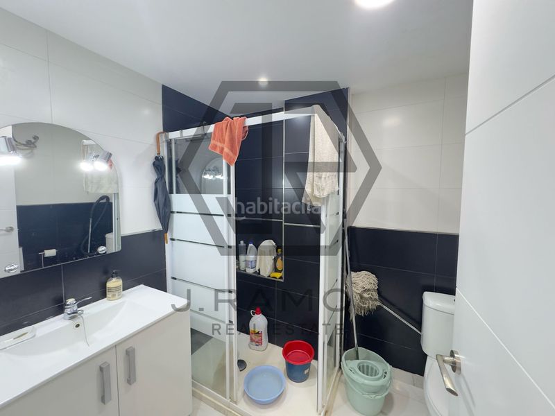 Foto 4e81f7f5-4ba8-45c3-898c-fb227bcef403. Estudi amb piscina a Centro Torre del Mar