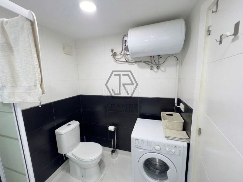 Foto 59a13f0e-3a5b-44ec-9ede-d69754981aac. Estudi amb piscina a Centro Torre del Mar
