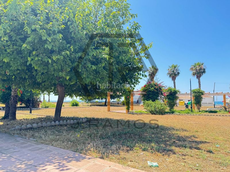 Foto bdc011d0-4600-40f4-8a15-5b16f59dcb7c. Casa amb piscina a Almayate Bajo