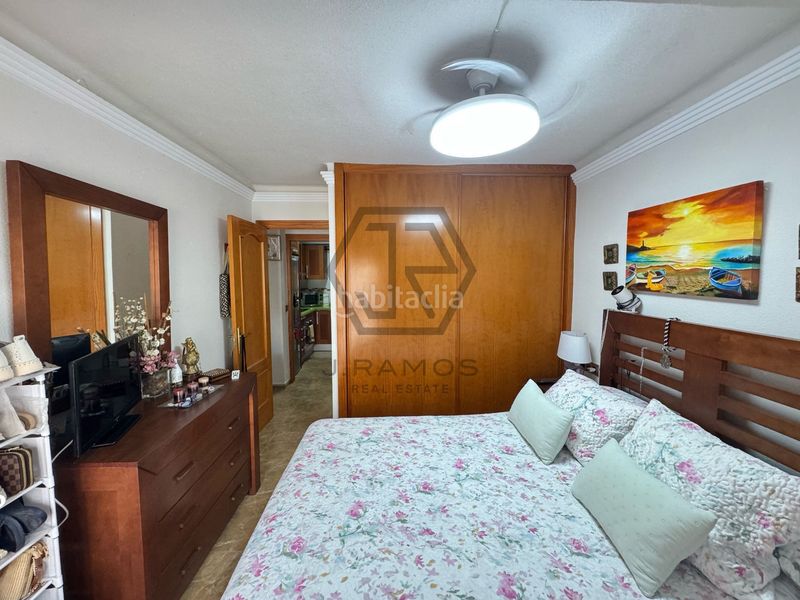 Foto b4745417-58d0-4b32-b1ed-6679fd87902b. Pis a Paseo Marítimo de Levante Torre del Mar