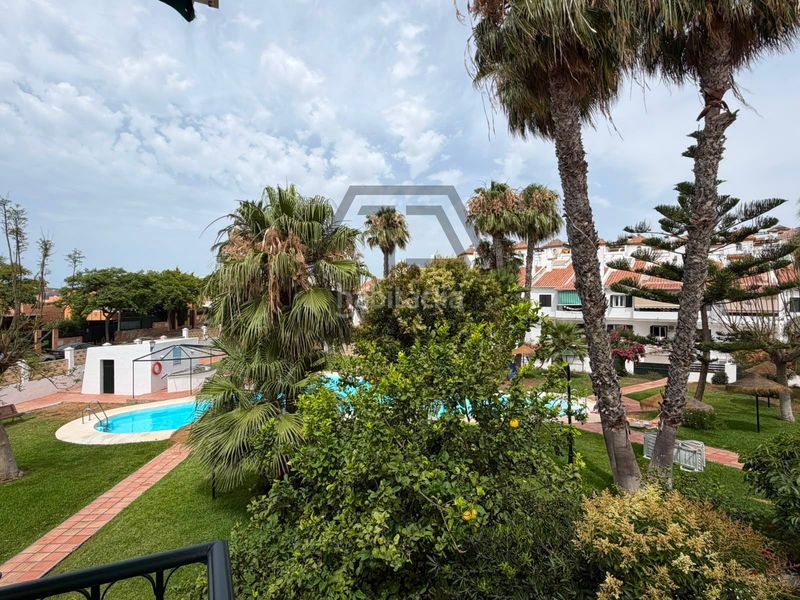 Foto 1400e7e9-5802-4eae-98f6-772818bbff66. Casa adossada amb calefacció piscina a Viña Málaga Torre del Mar