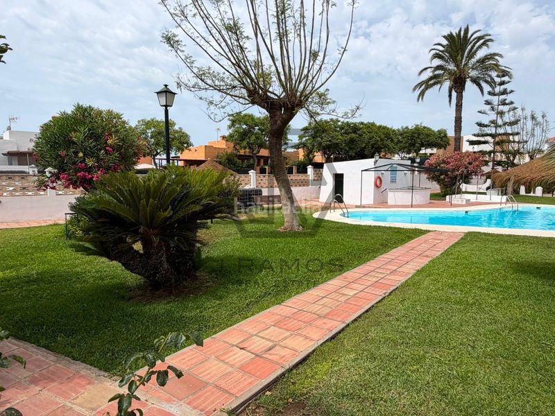 Foto 72f8ab36-5e7b-4205-87b0-389ca3cc9f1c. Casa adossada amb calefacció piscina a Viña Málaga Torre del Mar