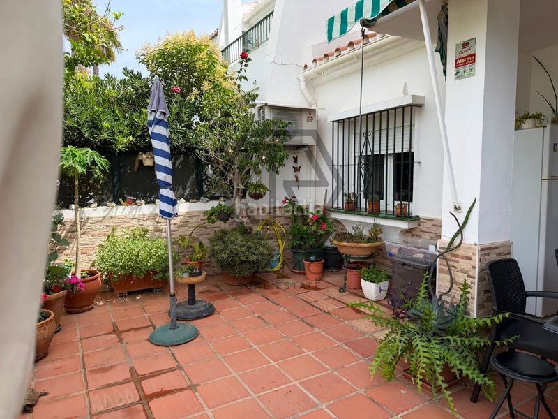 Foto b8c34cf4-9c9d-4034-8045-c62509517408. Casa adossada amb calefacció piscina a Viña Málaga Torre del Mar