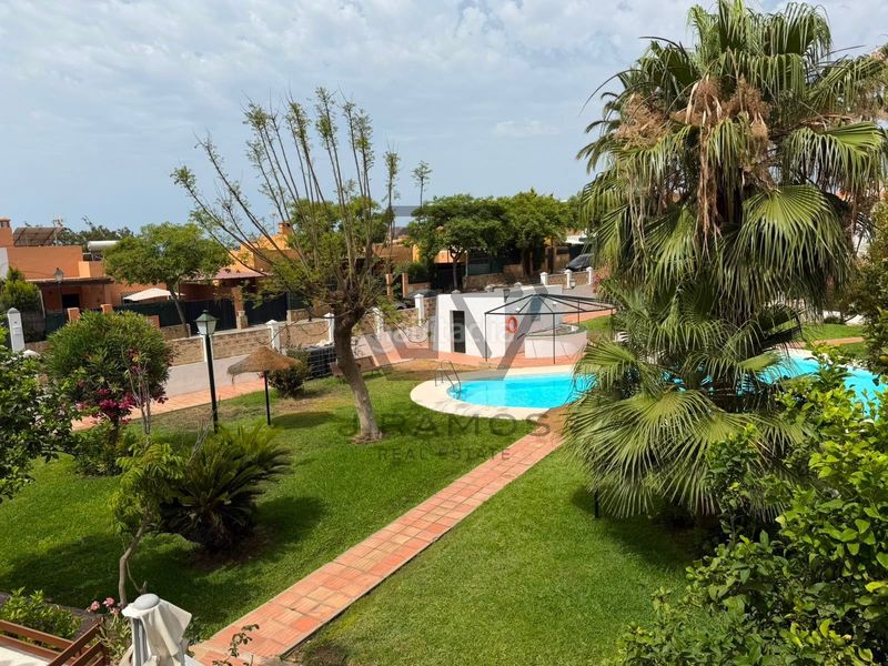 Foto d069c676-07c0-43cf-8eca-ba97a4083f8e. Casa adossada amb calefacció piscina a Viña Málaga Torre del Mar