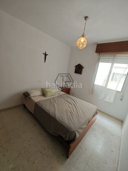 Foto ff42fe23-f40c-44f3-8f36-3931ff82b912. Pis a Centro Torre del Mar
