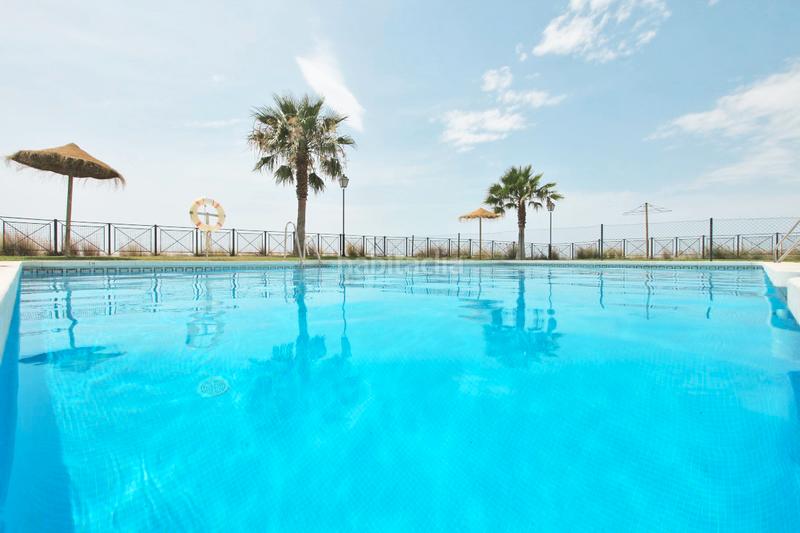 Foto 994af47a-002f-40a9-8f8f-dd5ed9a82e58. Apartamento en calle carvajal 12 magnífico apartamento de dos dormitorios con vistas frontales al mar en Benalmádena