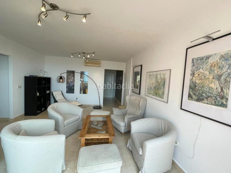 Foto c5d2fd96-83fb-49bb-98fc-0370bb84fe93. Rent apartment in urbanización cármenes los el hacho 568 in Manilva