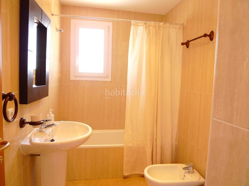 Foto 1798b432-60ce-492d-b4b8-584e4b33e0bd. Dúplex a calle almendro el 27 a Alcorrín Manilva