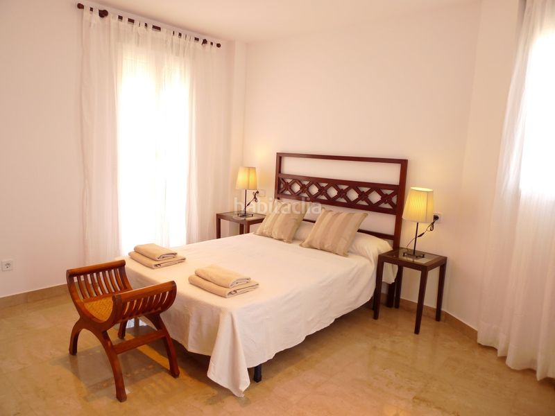 Foto 4d97c0bb-8f60-428a-a3cf-404274f949d8. Dúplex a calle almendro el 27 a Alcorrín Manilva