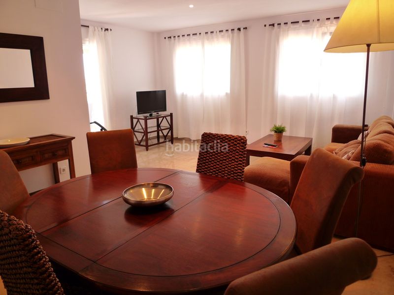 Foto b4a1c5fe-ab9c-4310-bb10-a67408582efb. Dúplex a calle almendro el 27 a Alcorrín Manilva