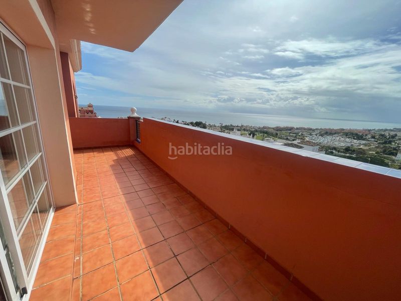 Foto 05333829-102e-43de-84dd-cd1e13fd4770. Lloguer apartament a urbanización cármenes los el hacho 135 a Manilva