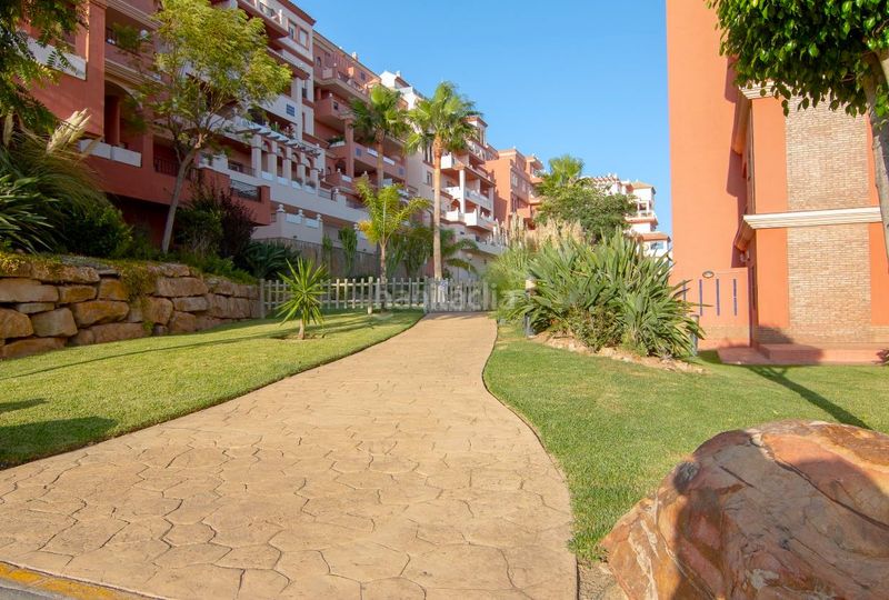 Foto 1f438f4d-b2d2-48a5-ae5c-b63d91231b5a. Lloguer apartament a urbanización cármenes los el hacho 135 a Manilva