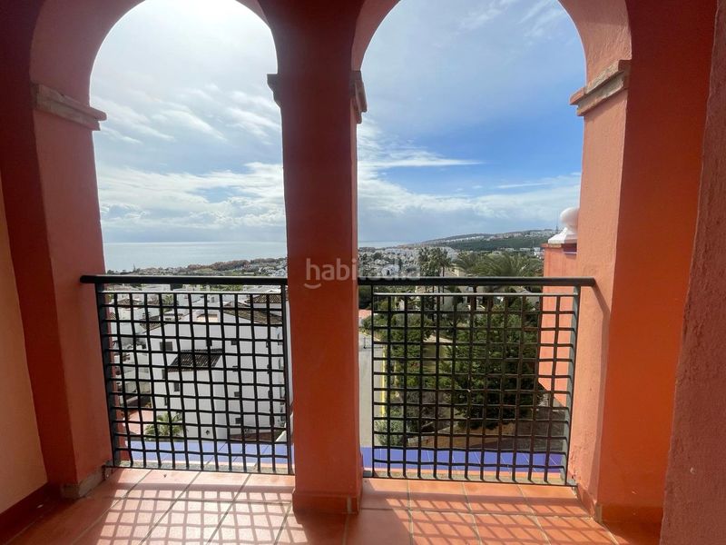 Foto 6b525b0e-e5e0-4716-9166-f82c0f4ac0f9. Lloguer apartament a urbanización cármenes los el hacho 135 a Manilva