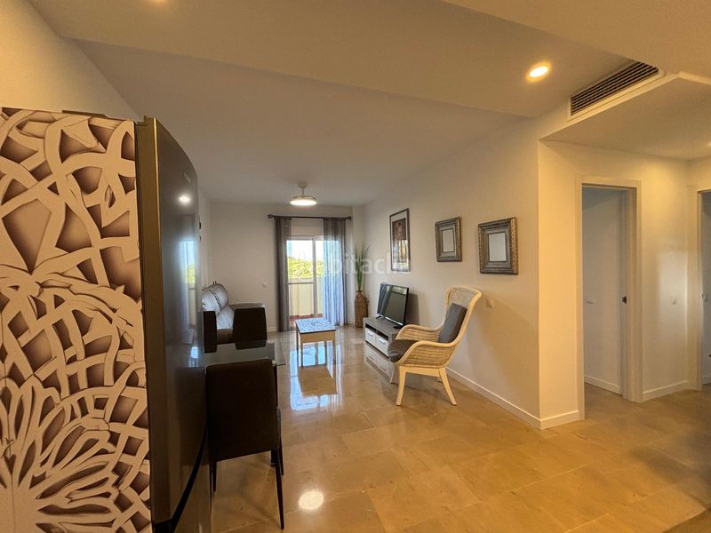 Foto 0a5933aa-250e-477e-9579-1278225cd1c1. Apartament amb calefacció aparcament piscina a Chullera Manilva