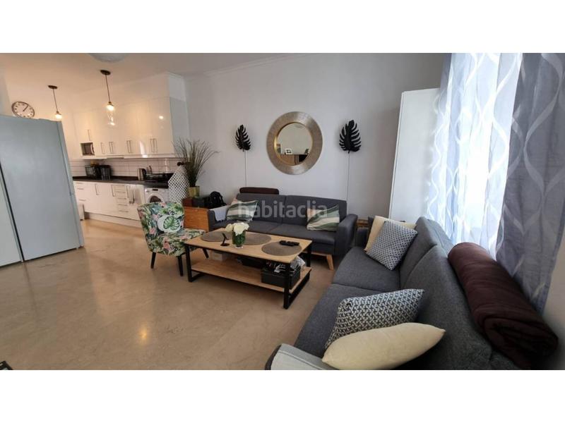 Foto bc9ddee3-bed9-4305-b260-03b6d1ee65ca. Pis amb piscina a Alcorrín Manilva