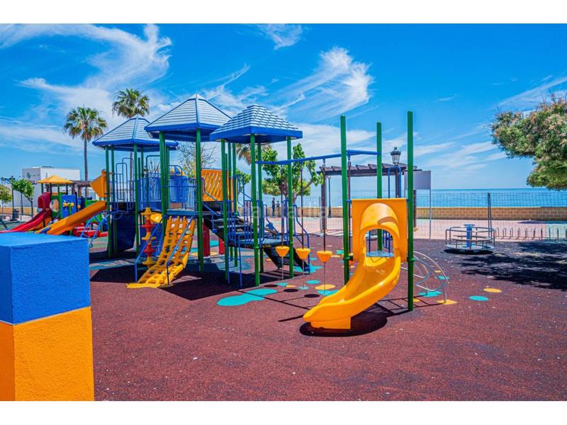 Foto fb61f38f-1f3f-4881-a81f-1b0fd6e599d1. Piso  en venta en San Luis de Sabinillas en San Luis de Sabinillas Manilva