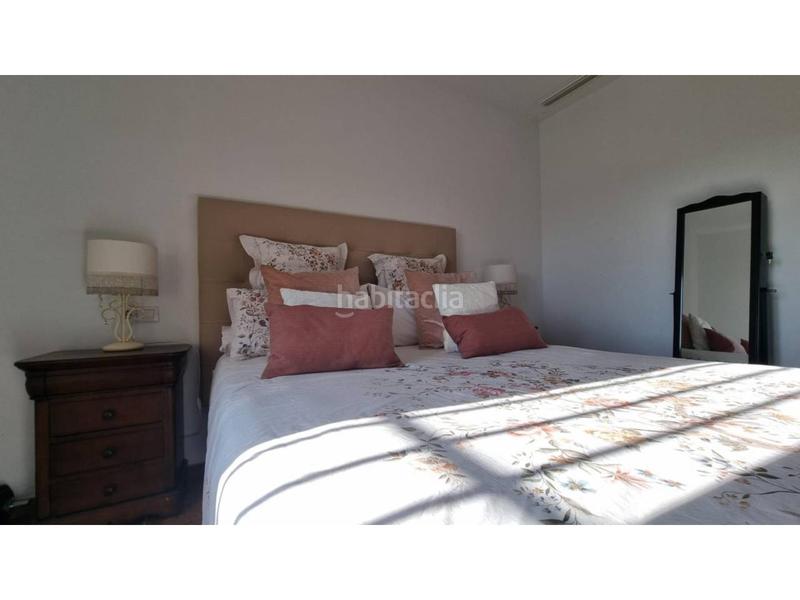 Foto 2456588f-aaf0-4bba-addd-bb444103cea9. Casa con riscaldamento parcheggio piscina in La Duquesa Manilva