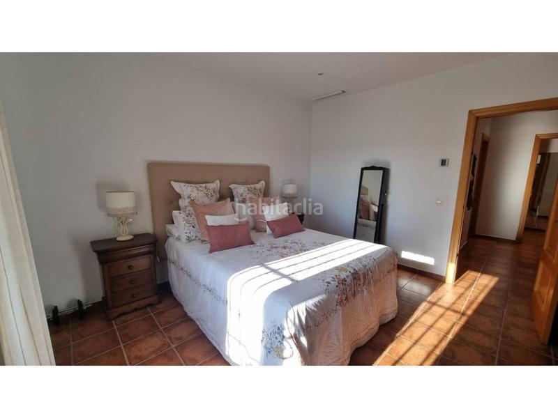 Foto 844150f3-f7f7-4fdc-8bfd-0b7fdba033bf. Casa con riscaldamento parcheggio piscina in La Duquesa Manilva