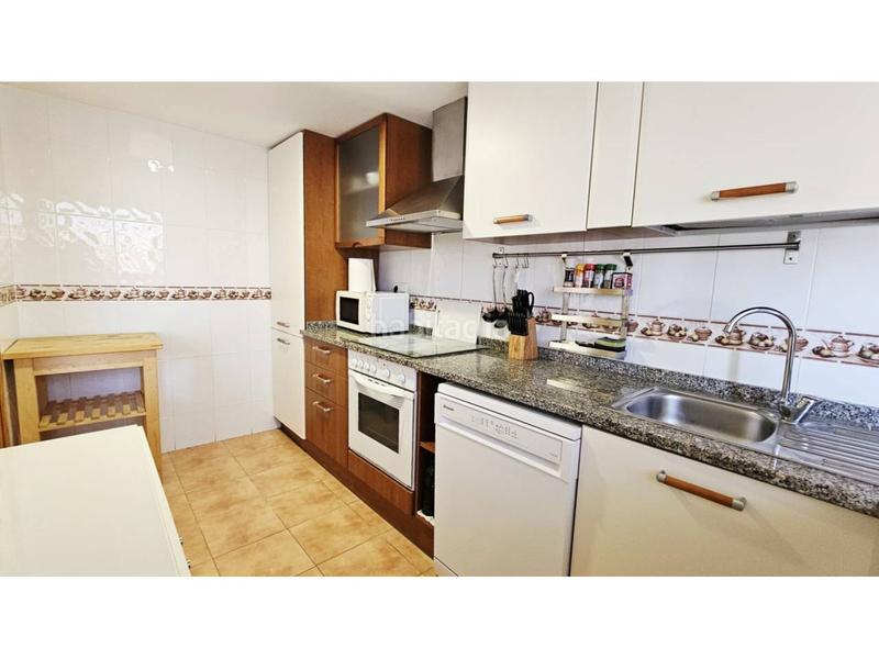 Foto d57e3daf-d54b-428b-beae-35e14d32c48d. Ático atico duplex en venta en núcleo29691 en Manilva pueblo Manilva